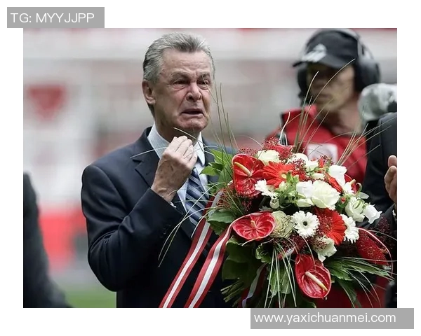 以足球球星纪念衫为纽带重温绿茵传奇感受荣耀与热血的永恒瞬间