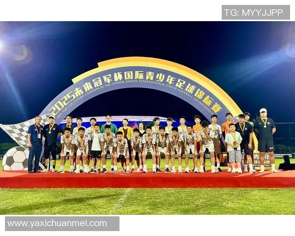 打造未来足坛传奇:从青训到顶级球星的成长之路