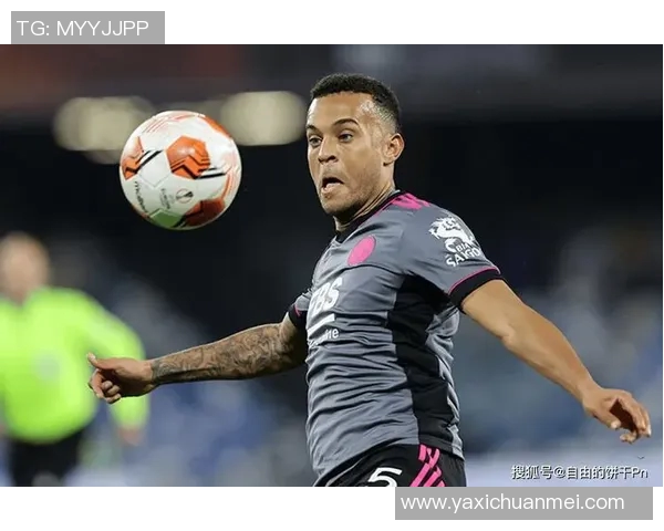 篮球足球球星铁粉的狂热追随与偶像崇拜心理探析